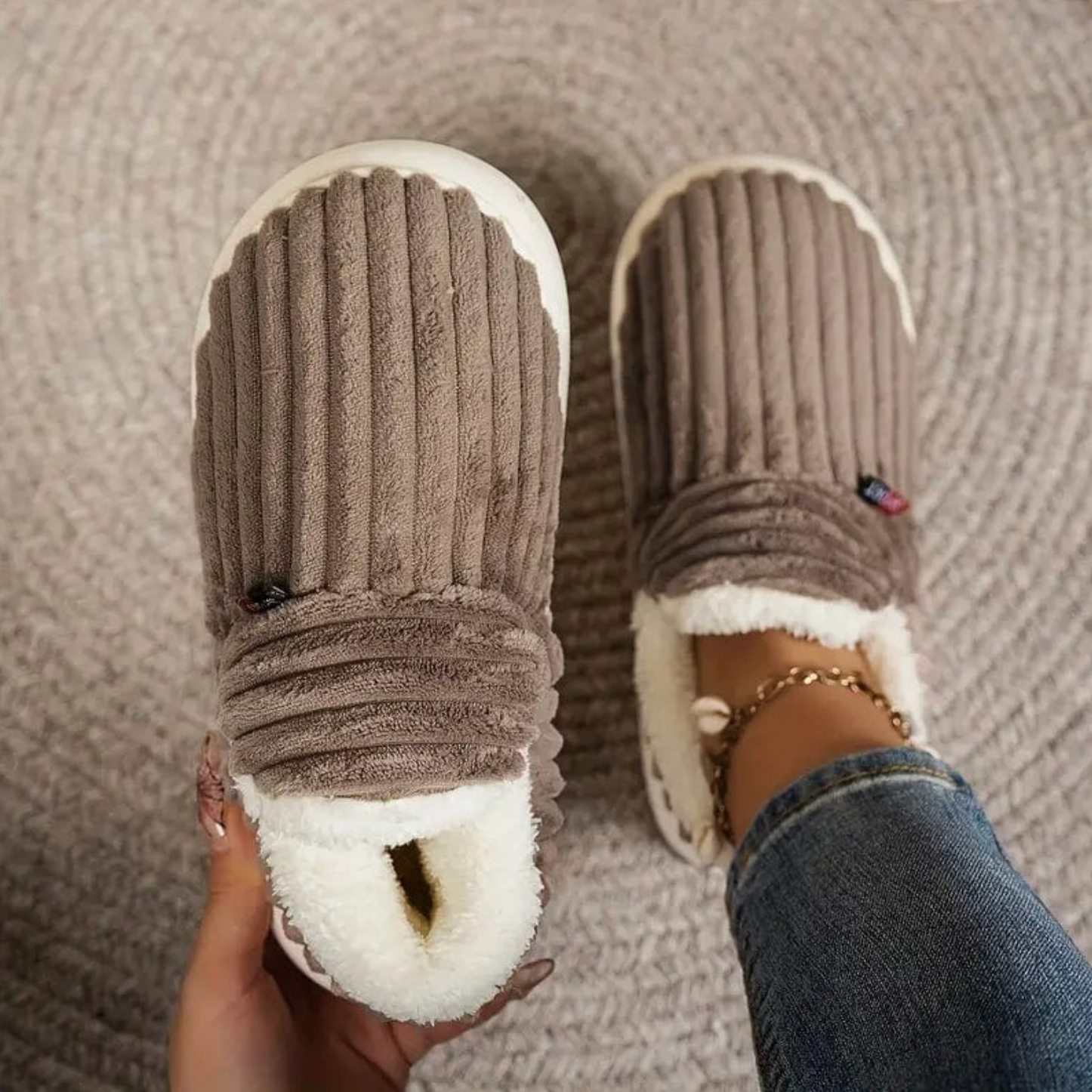 Fluffy | Pantofole Calde in Colori Trendy